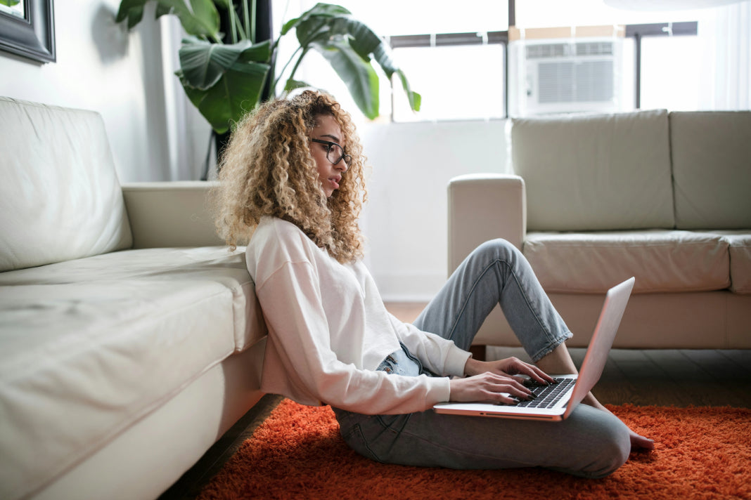 Girl with labtop